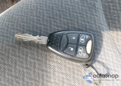 2004 Dodge Grand Caravan Sxt from USA, damaged, VIN 2D4GP44L84R542452